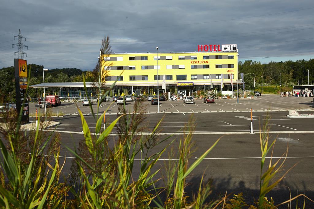 Kaiserrast Stockerau Exterior photo